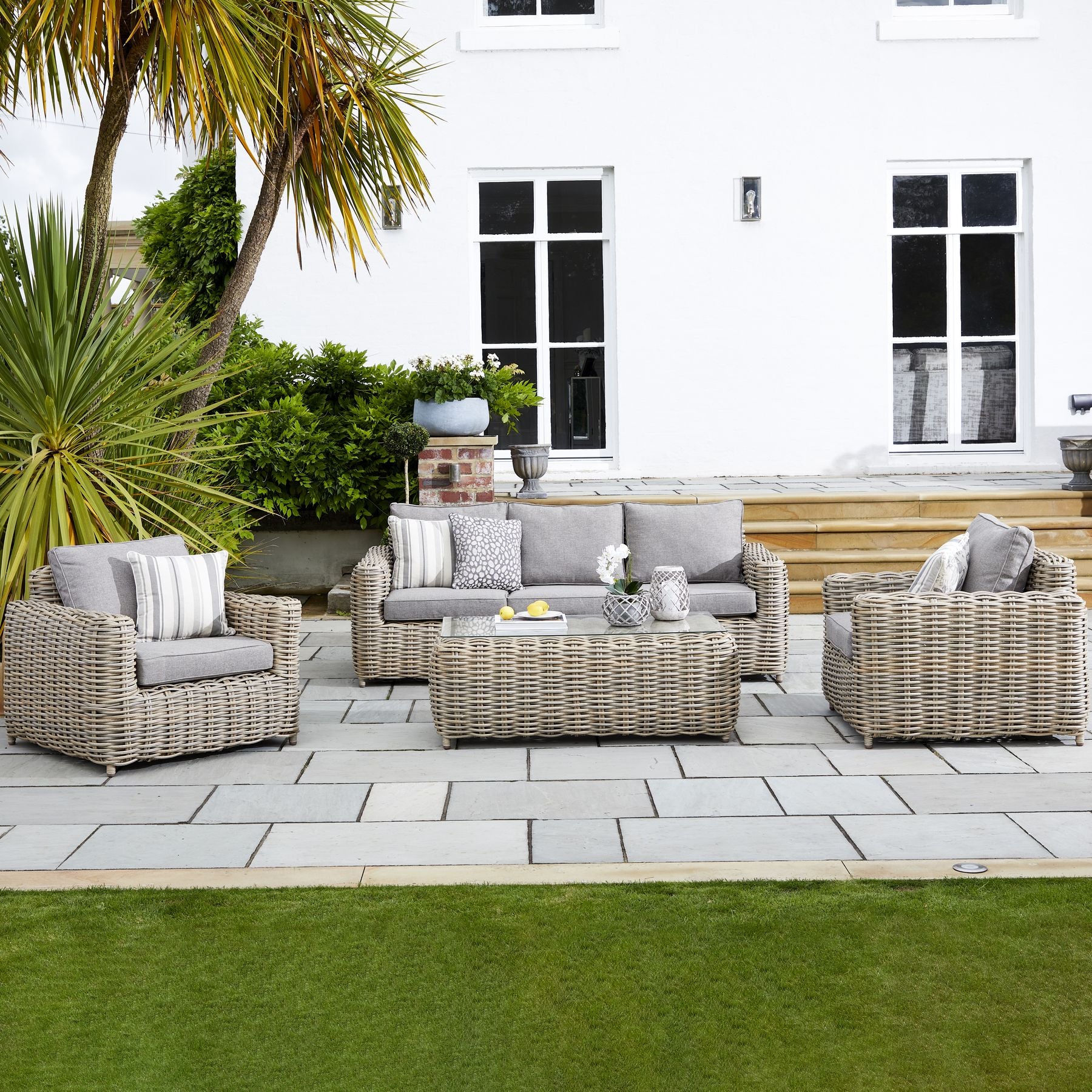 Amalfi Collection Outdoor 5 Seater Set Sofa with Table